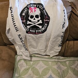 Beautiful Disaster Women's White Graphic Skull Sweatshirt
